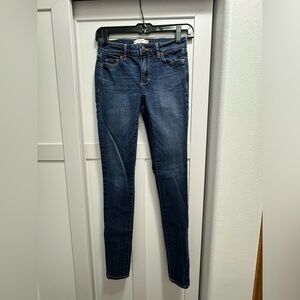 Abercrombie & Fitch dark wash stretch skinny jean